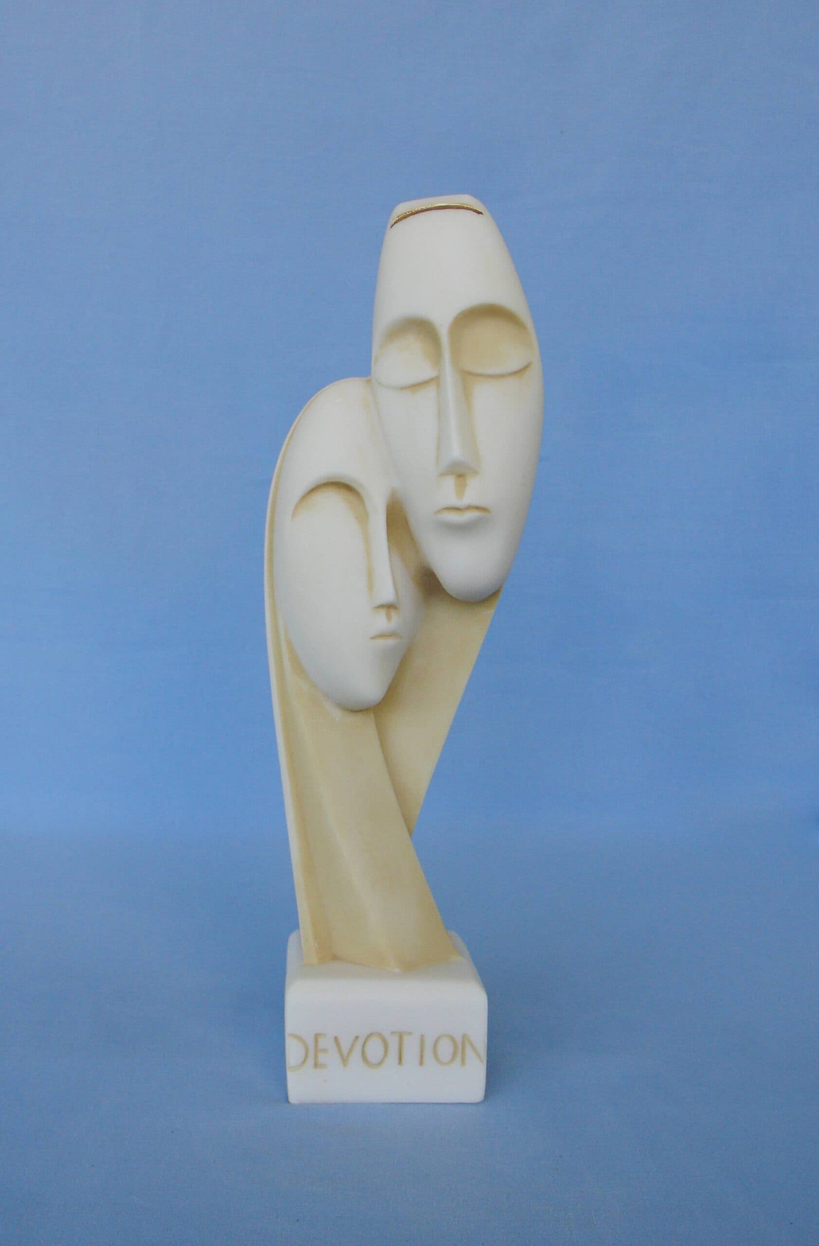 Devotion statue of a man and a woman