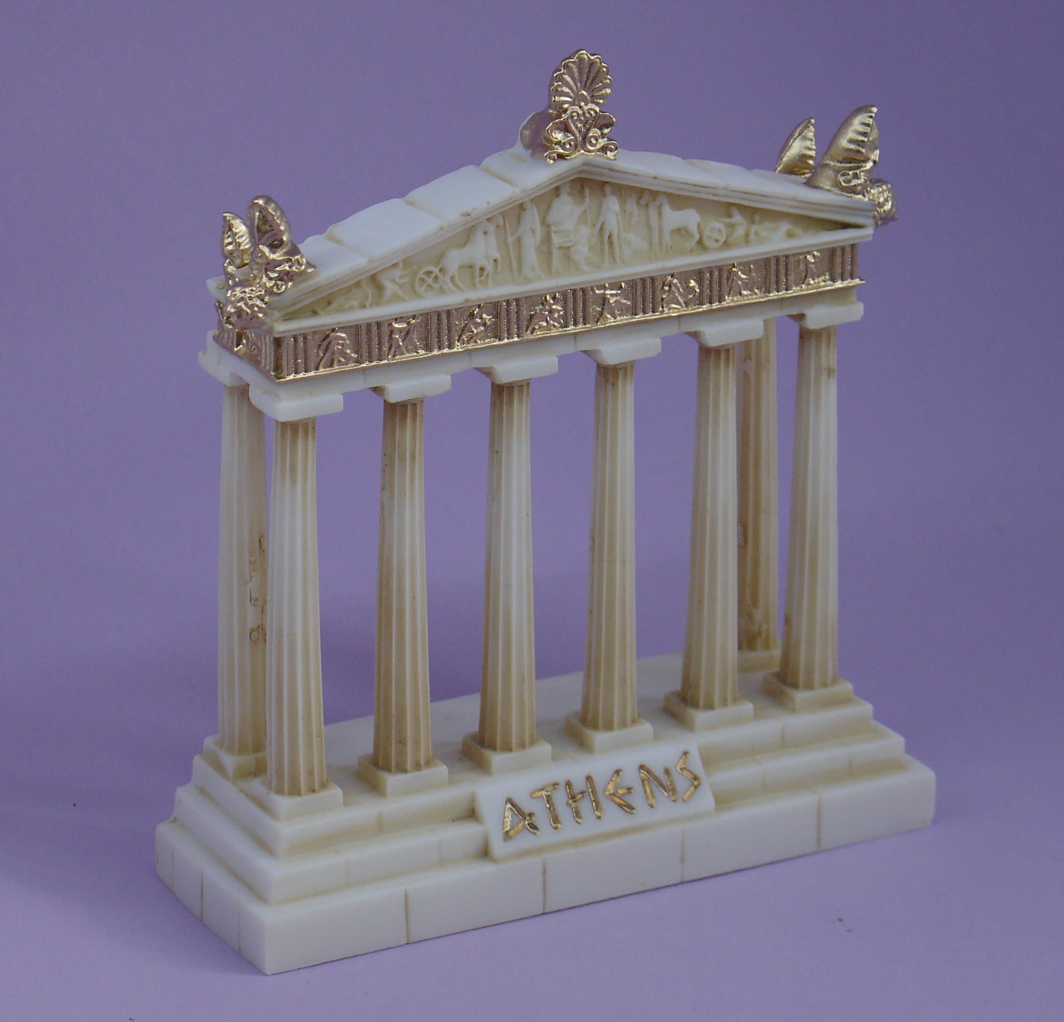 Facade of the Parthenon statue