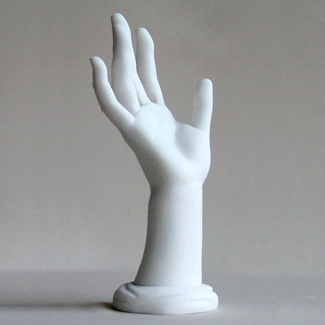 Hand – ring holder statue