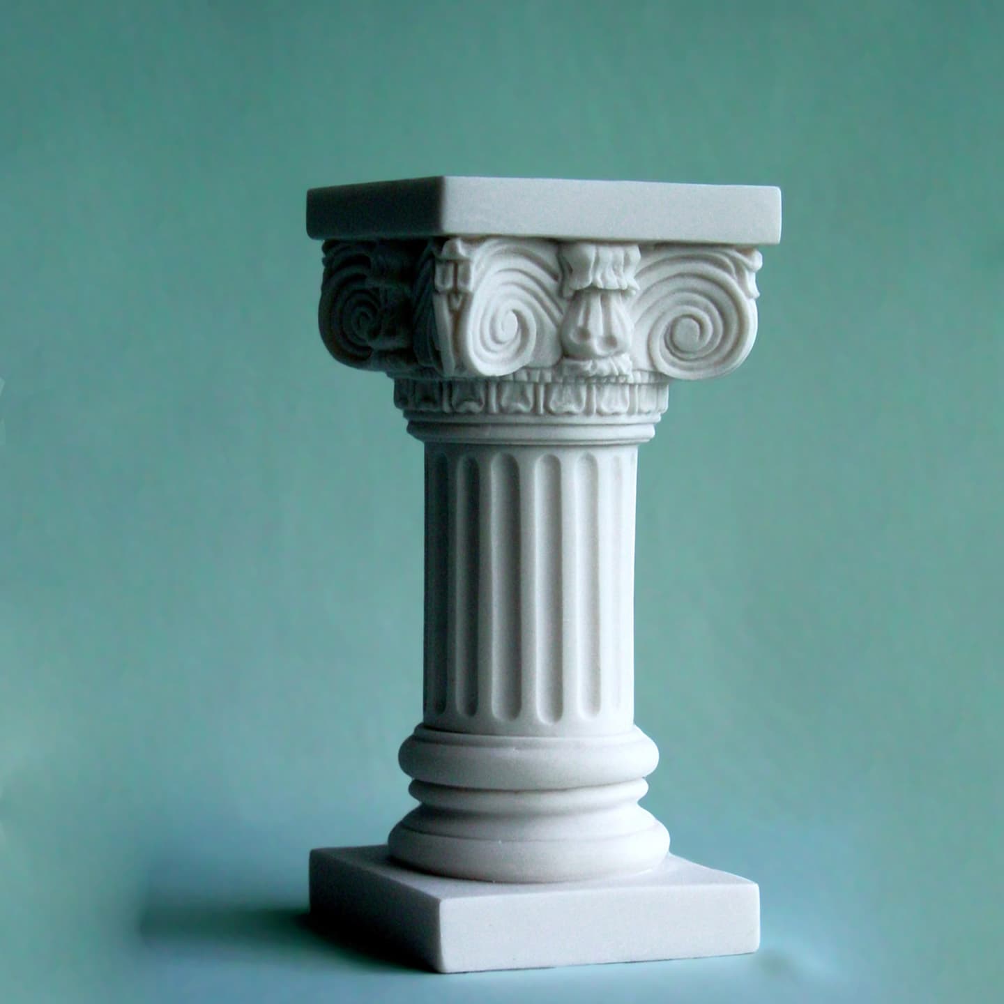 Ionic order full height column Type 1