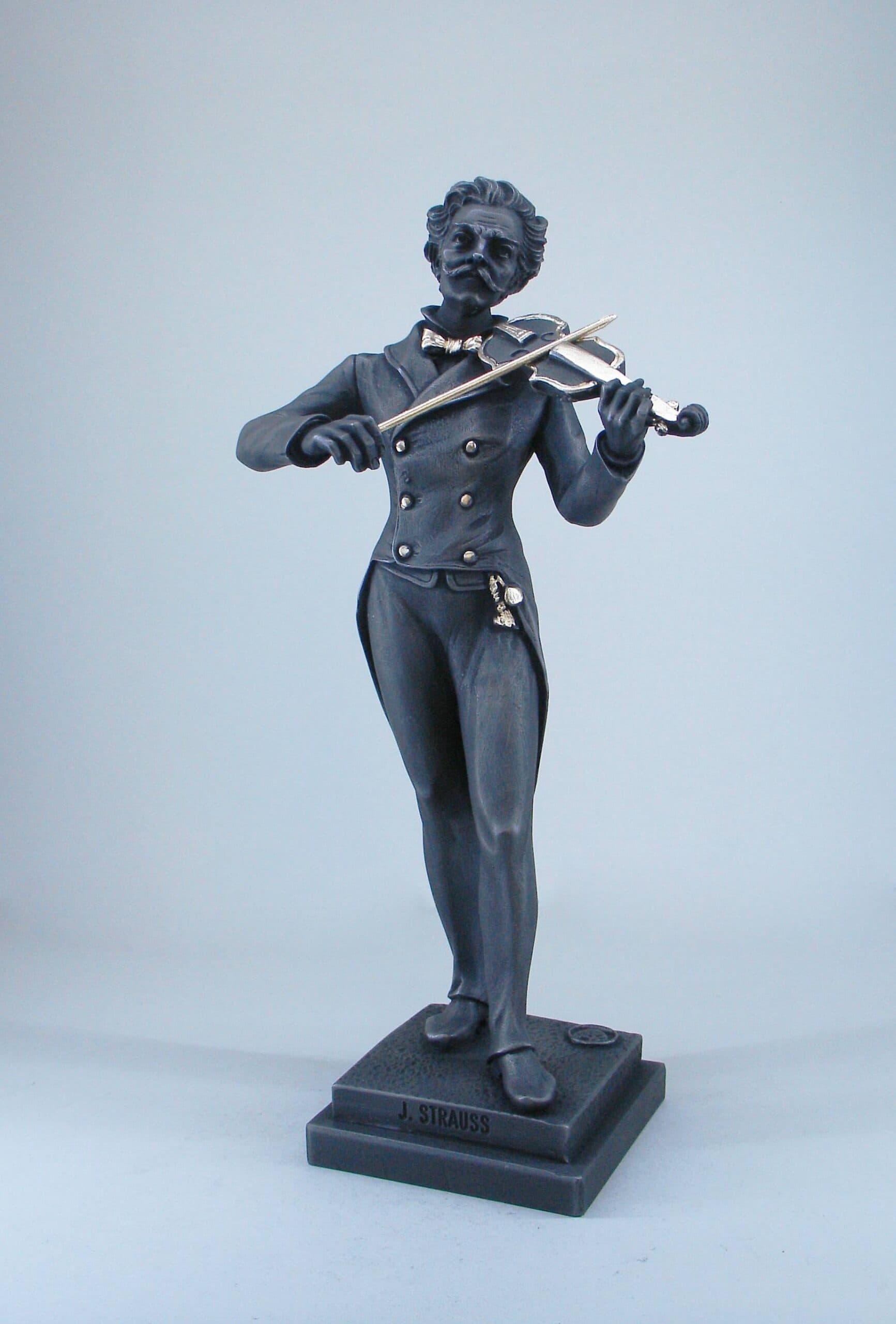 Johann Strauss statue