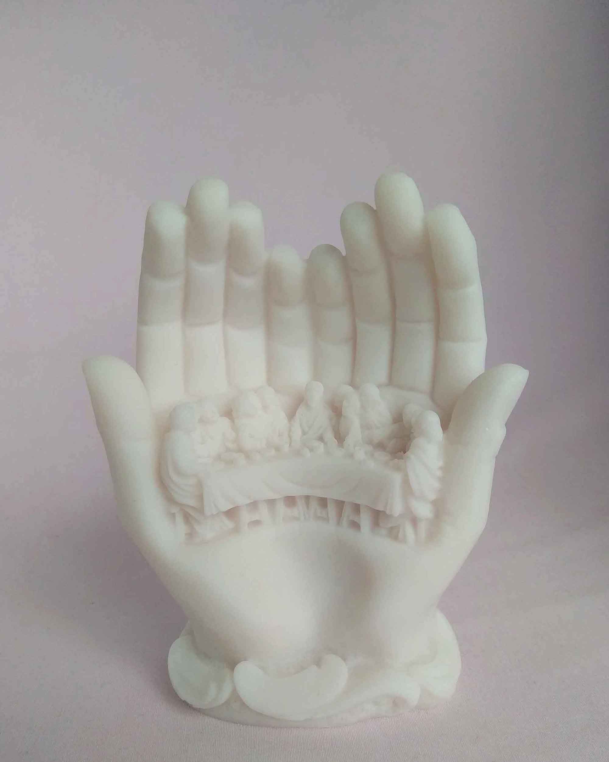 Last Supper inside Hands