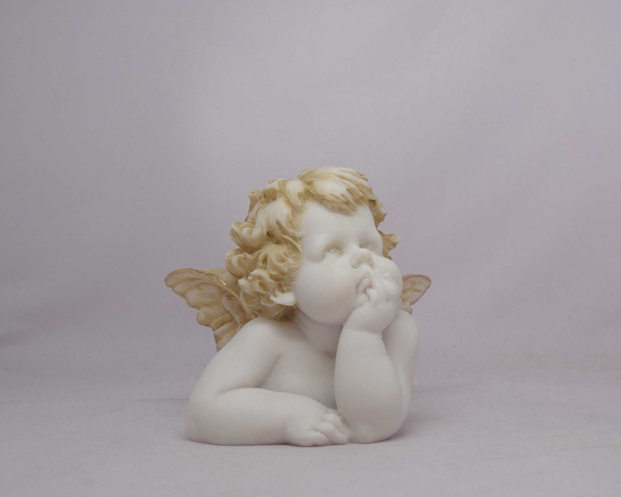Little Angel thinking statue