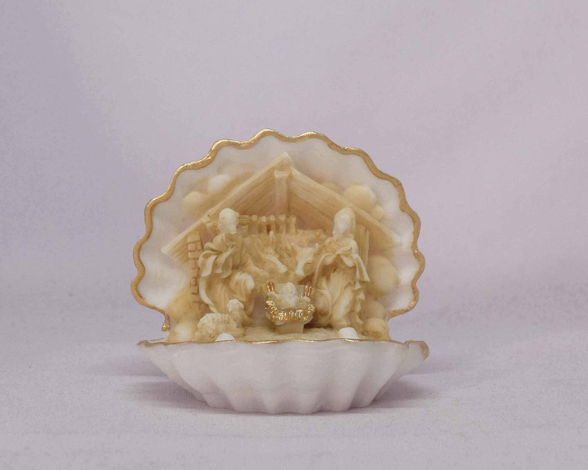 Manger in a Shell